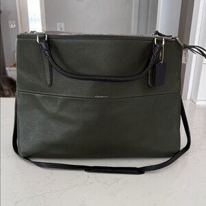 Brand New Large Pebbled Leather Coach Borough Bag
